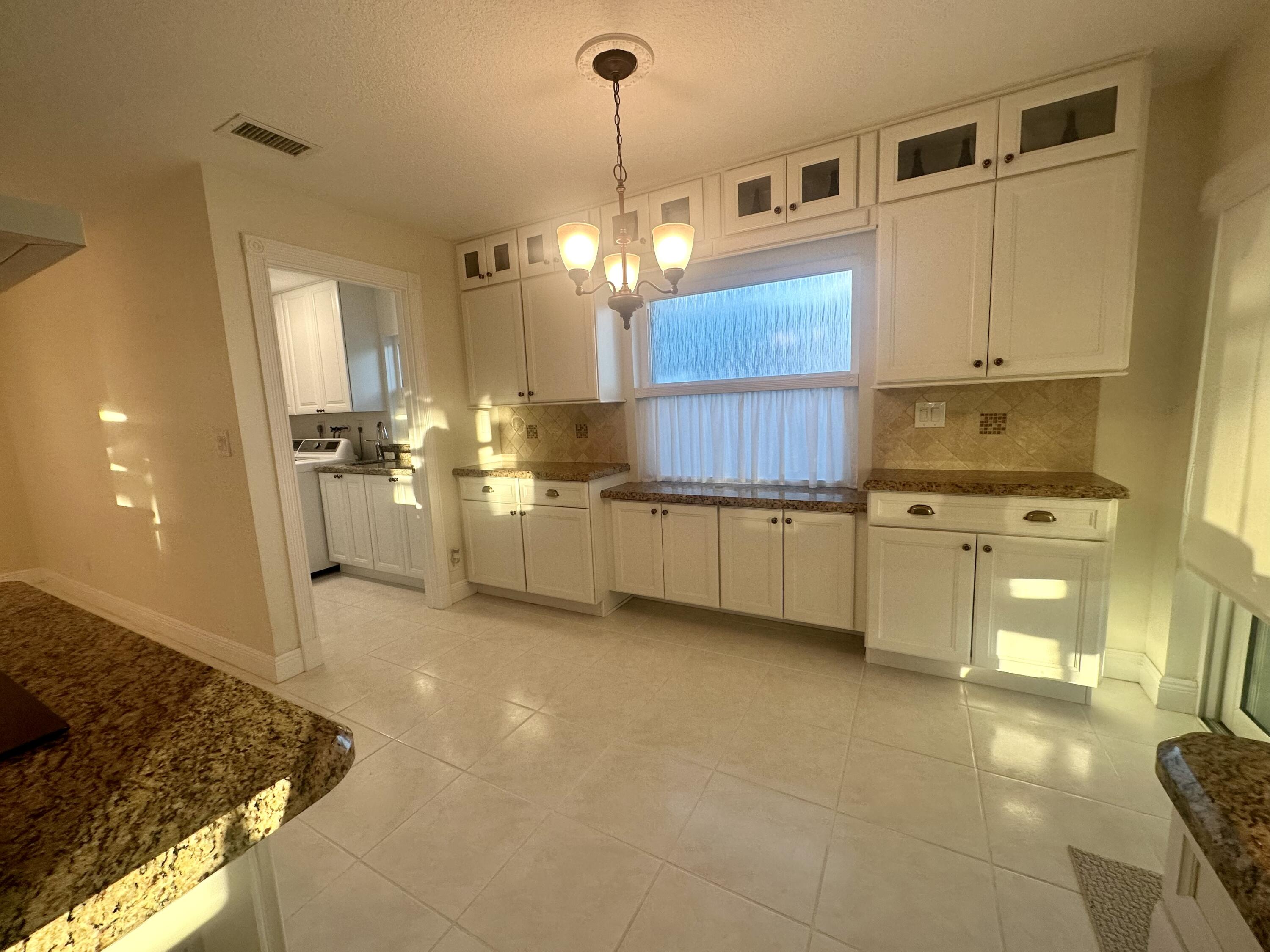 21535 Woodchuck Court Boca Raton, FL 33428 - Photo 16 of 39 E3B3CD06-D7C1-4520-B40F-1E743A0DDFCC