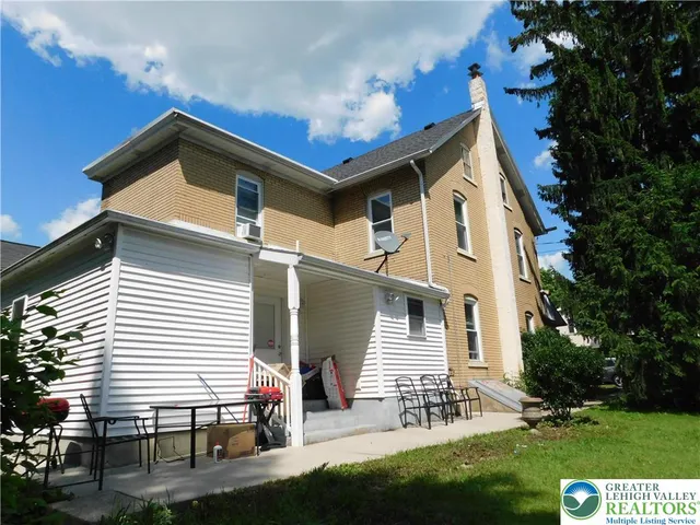 $2,095 | 1352 Main Street, Hellertown, PA 18055