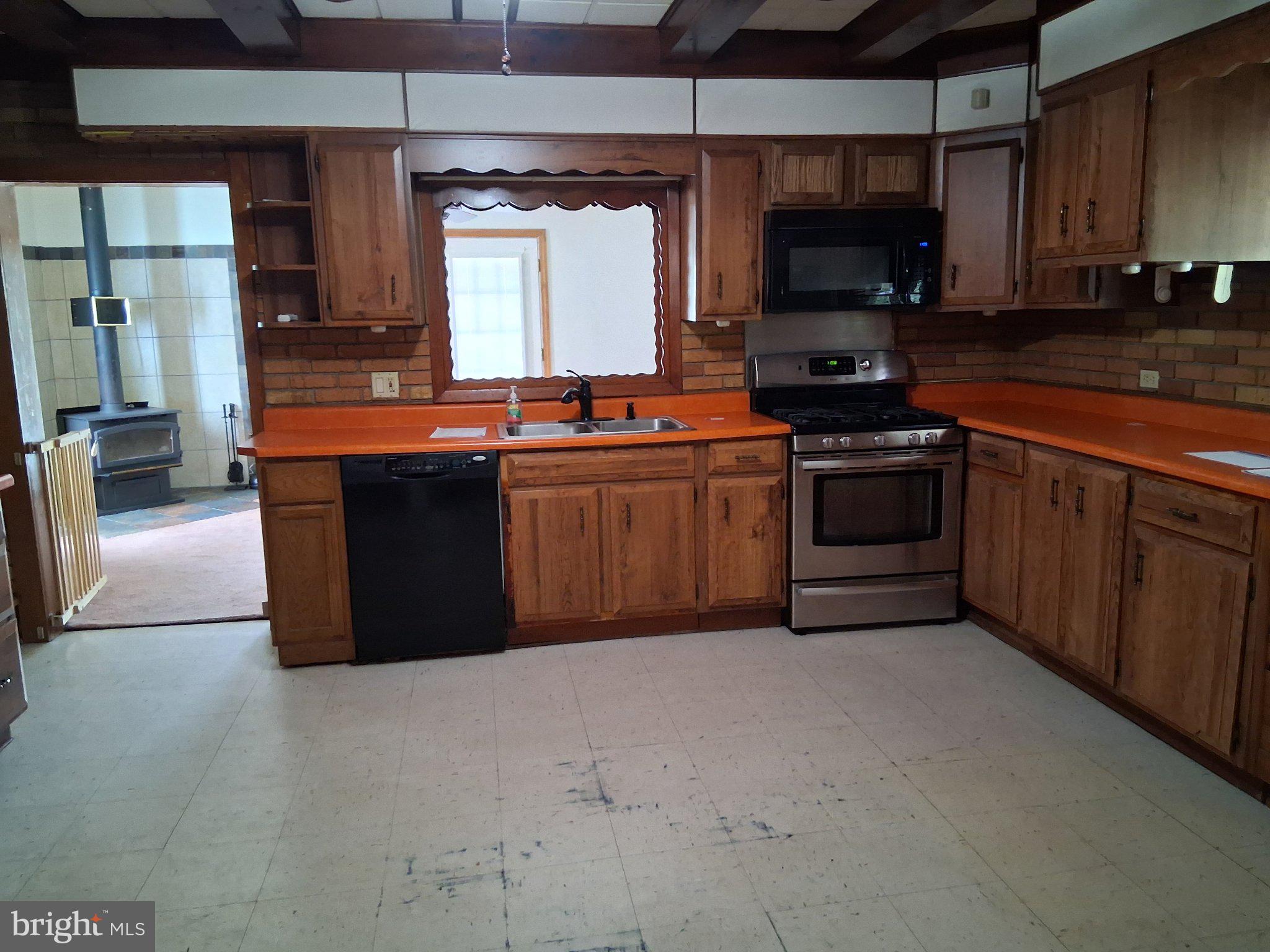265 View Street Johnstown, PA 15902 - Photo 30 of 66 Charming kitchen with rustic appeal.