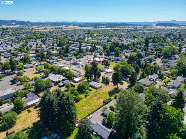 $450,000 | 2093 West Irwin Way, Eugene, OR 97402