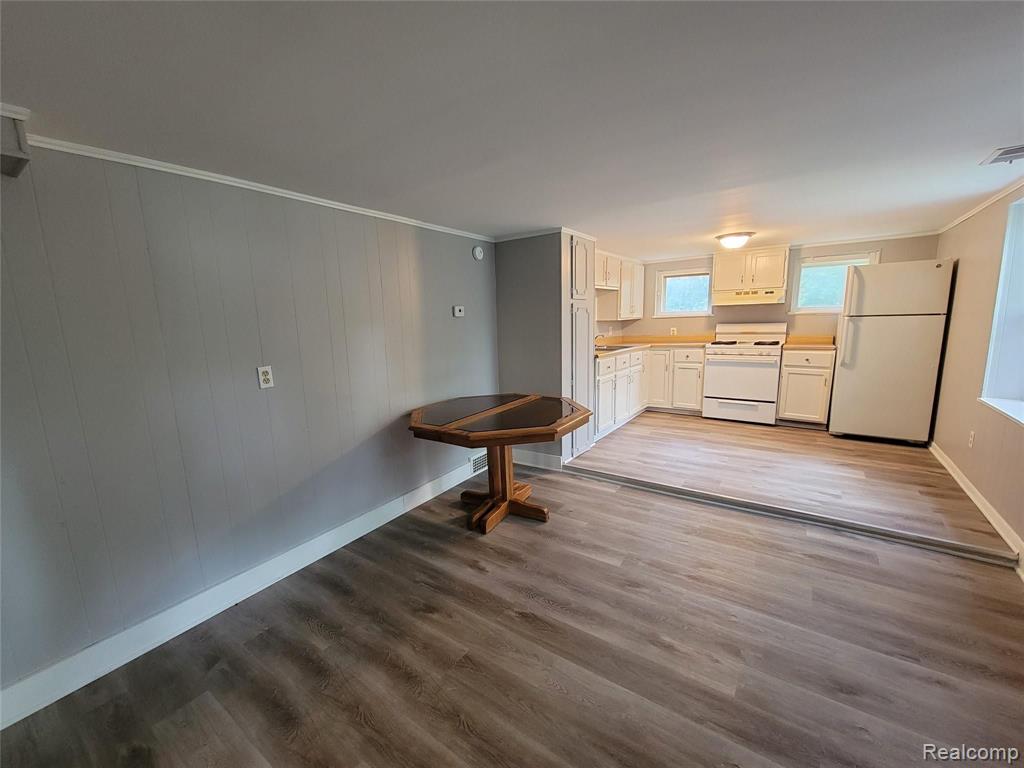 137 Coleman Drive, Unit 2 Waterford, MI 48328 - Photo 7 of 12