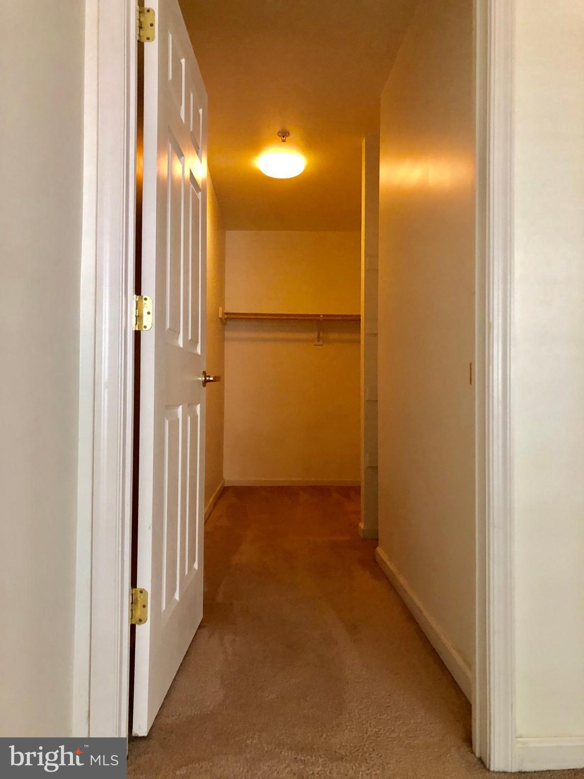 2729 Gallows Road, Unit 203 Vienna, VA 22180 - Photo 12 of 18