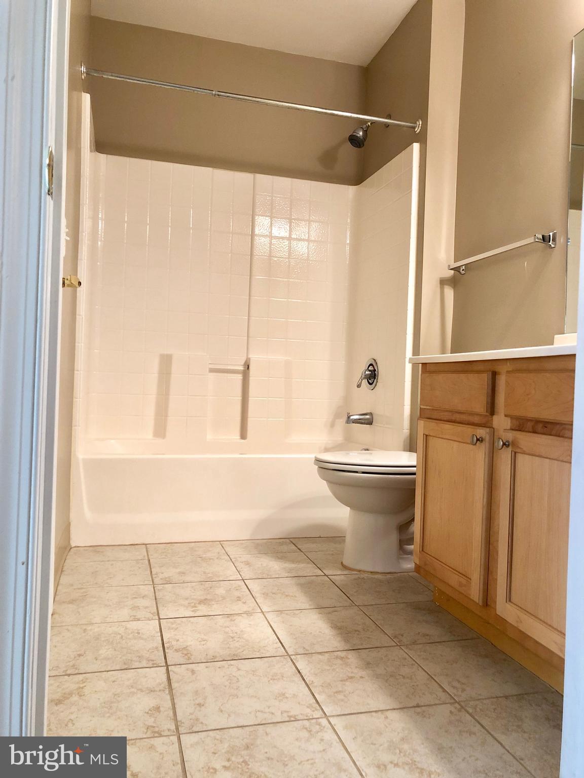 2729 Gallows Road, Unit 203 Vienna, VA 22180 - Photo 9 of 18