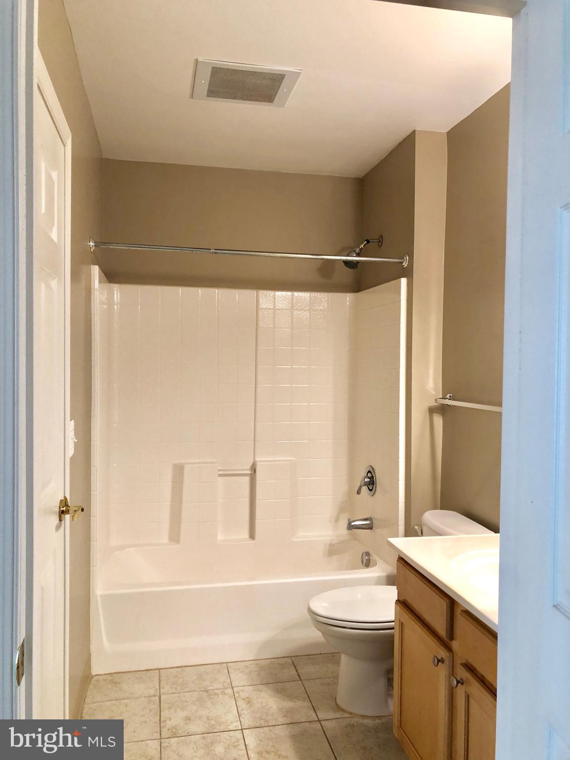 2729 Gallows Road, Unit 203 Vienna, VA 22180 - Photo 10 of 18