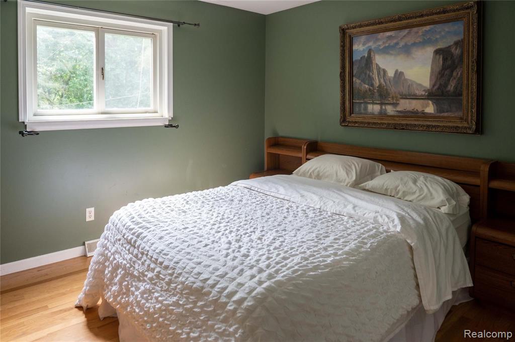 5379 Farm Road Waterford, MI 48327 - Photo 18 of 34
