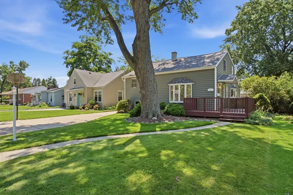 $419,900 | 126 South Lodge Lane, Lombard, IL 60148