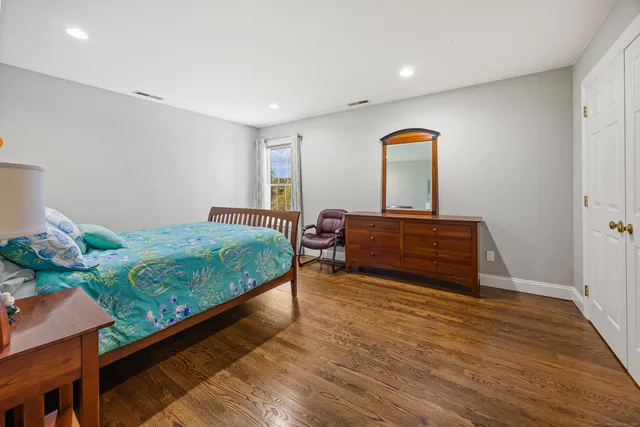 $949,900 | 324 South Meriden Road, Cheshire, CT 06410