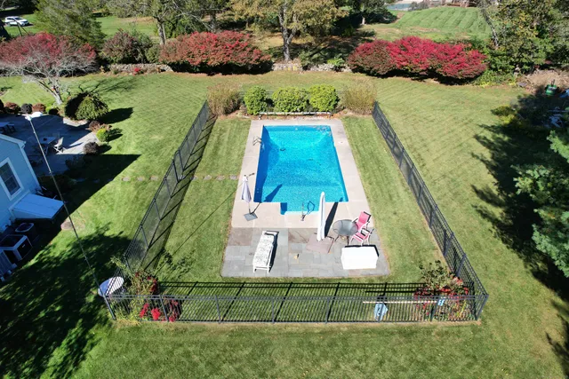 $949,900 | 324 South Meriden Road, Cheshire, CT 06410