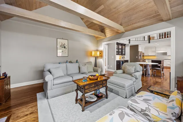 $949,900 | 324 South Meriden Road, Cheshire, CT 06410