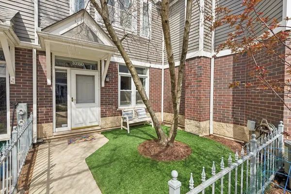 $720,000 | 3315 North Racine Avenue, Unit D, Chicago, IL 60657
