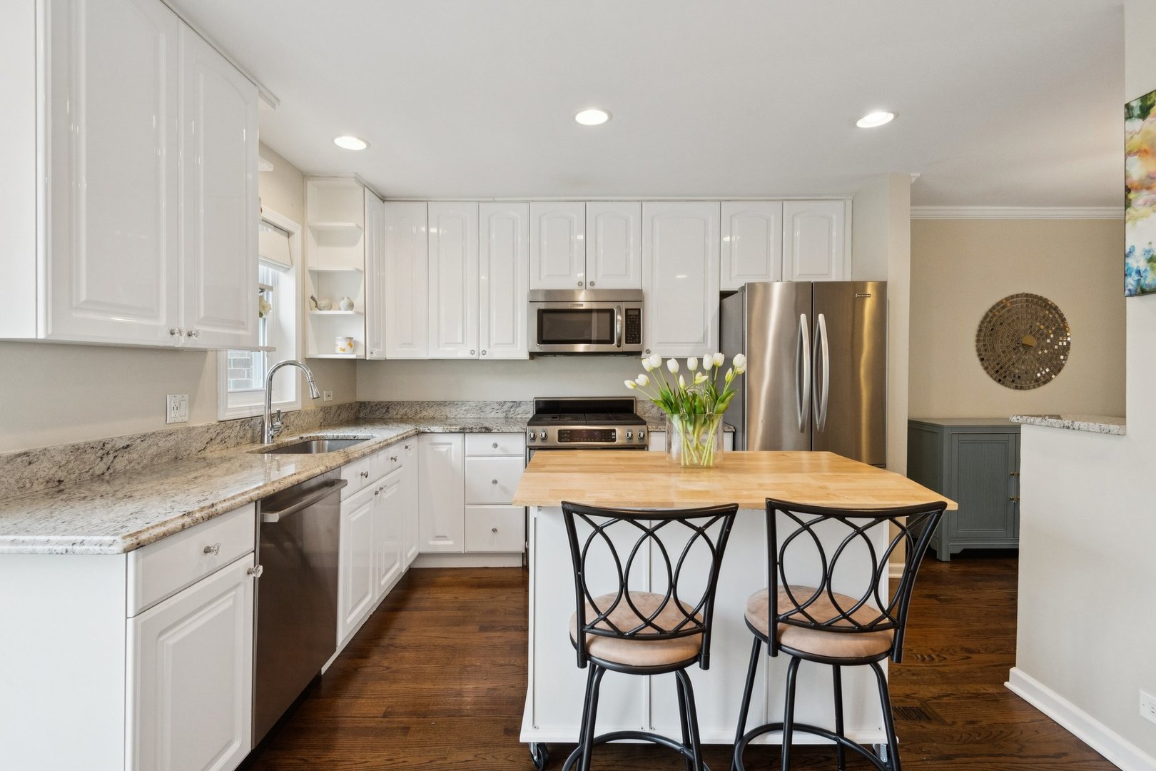 3315 North Racine Avenue, Unit D Chicago, IL 60657 - Photo 11 of 40