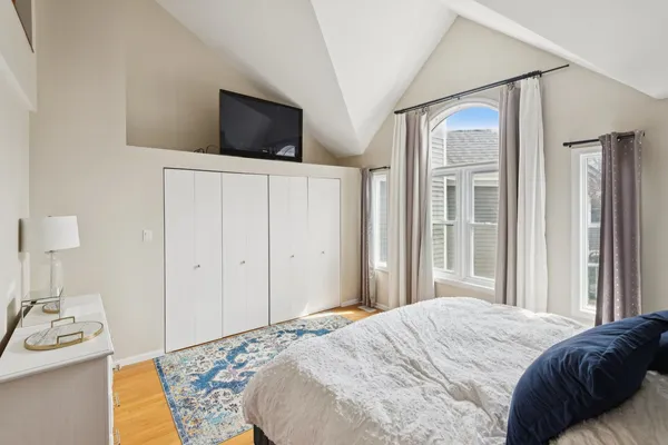 $720,000 | 3315 North Racine Avenue, Unit D, Chicago, IL 60657