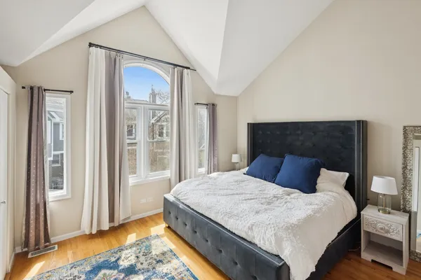 $720,000 | 3315 North Racine Avenue, Unit D, Chicago, IL 60657