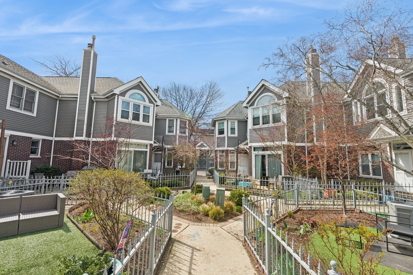 3315 North Racine Avenue, Unit D Chicago, IL 60657 - Photo 2 of 40