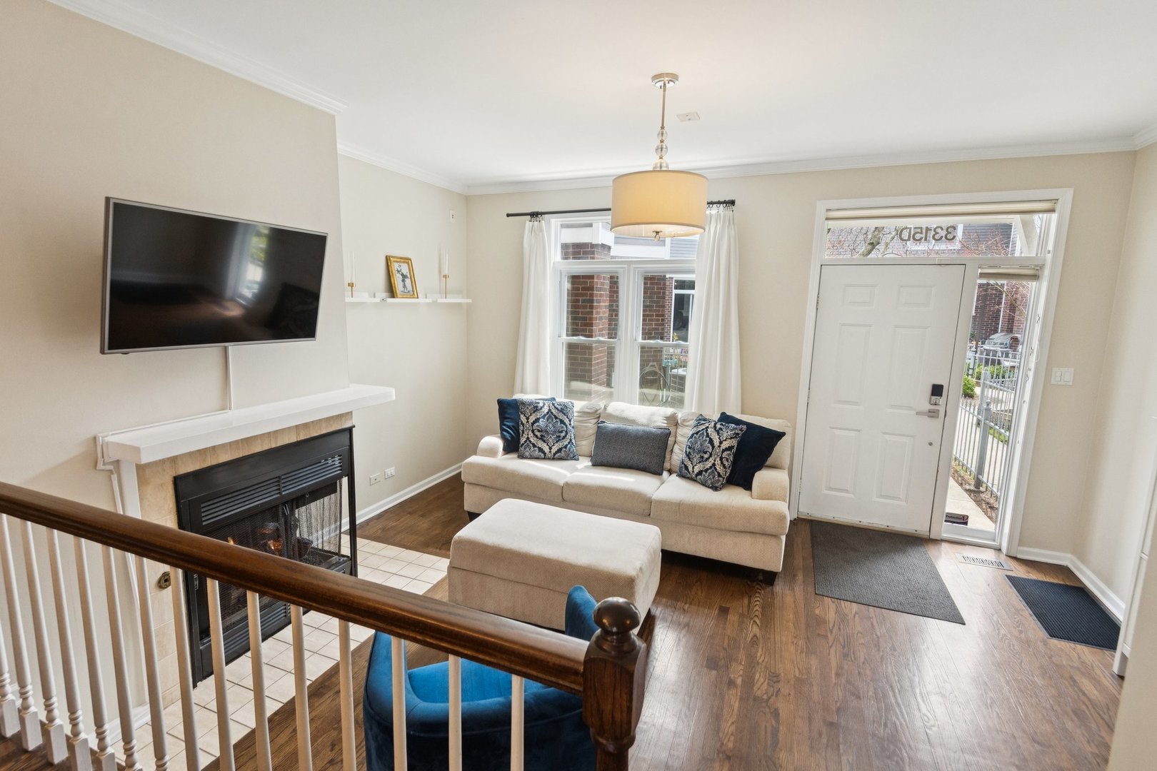 3315 North Racine Avenue, Unit D Chicago, IL 60657 - Photo 3 of 40