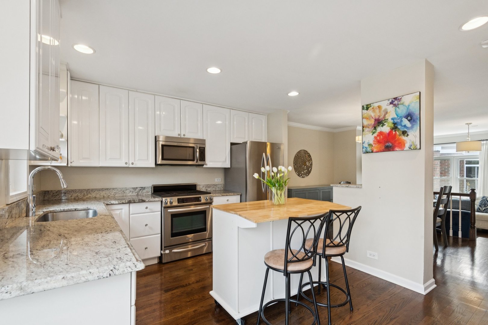 3315 North Racine Avenue, Unit D Chicago, IL 60657 - Photo 9 of 40