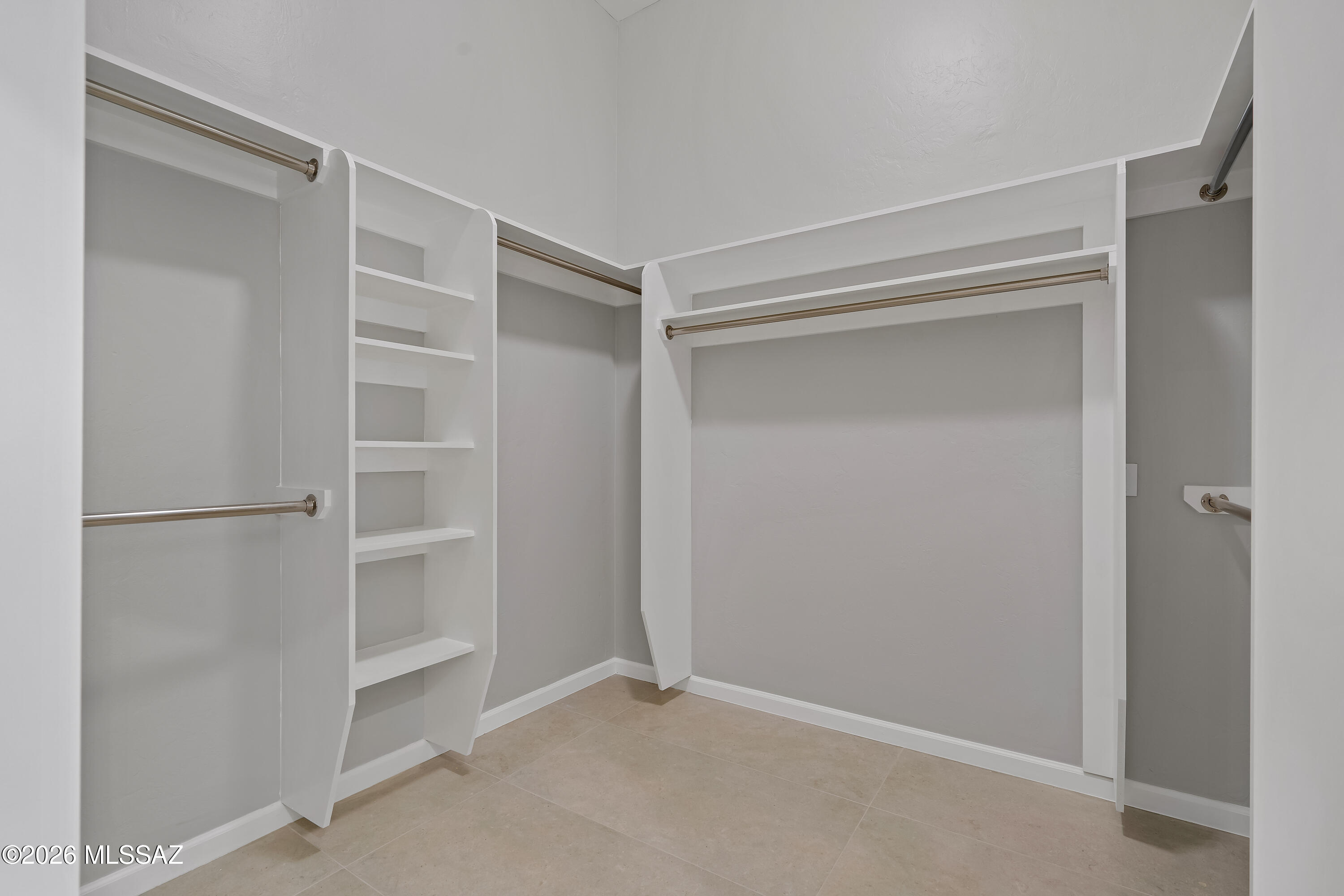 1221 Circulo Yerba Buena Rio Rico, AZ 85648 - Photo 18 of 42 2 Interiors-24