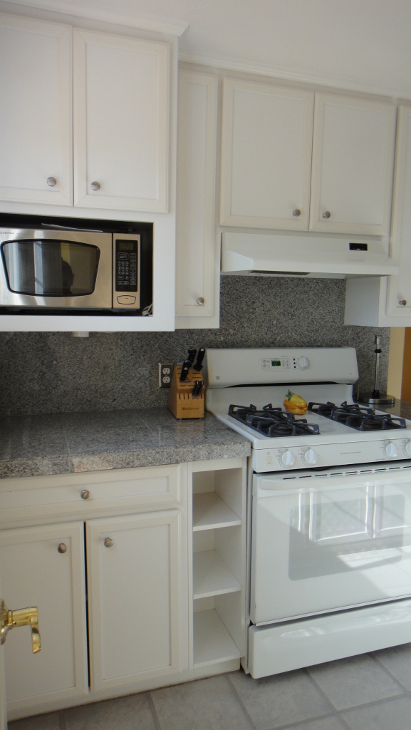 948 East Carrillo Road Santa Barbara, CA 93103 - Photo 10 of 11 Kitchen