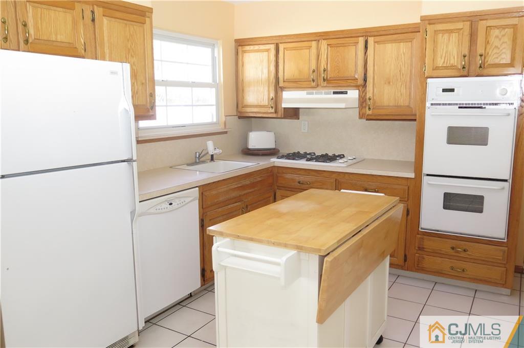 10 Mabaline Road Old Bridge, NJ 08857 - Photo 6 of 17 Gallery Image 6