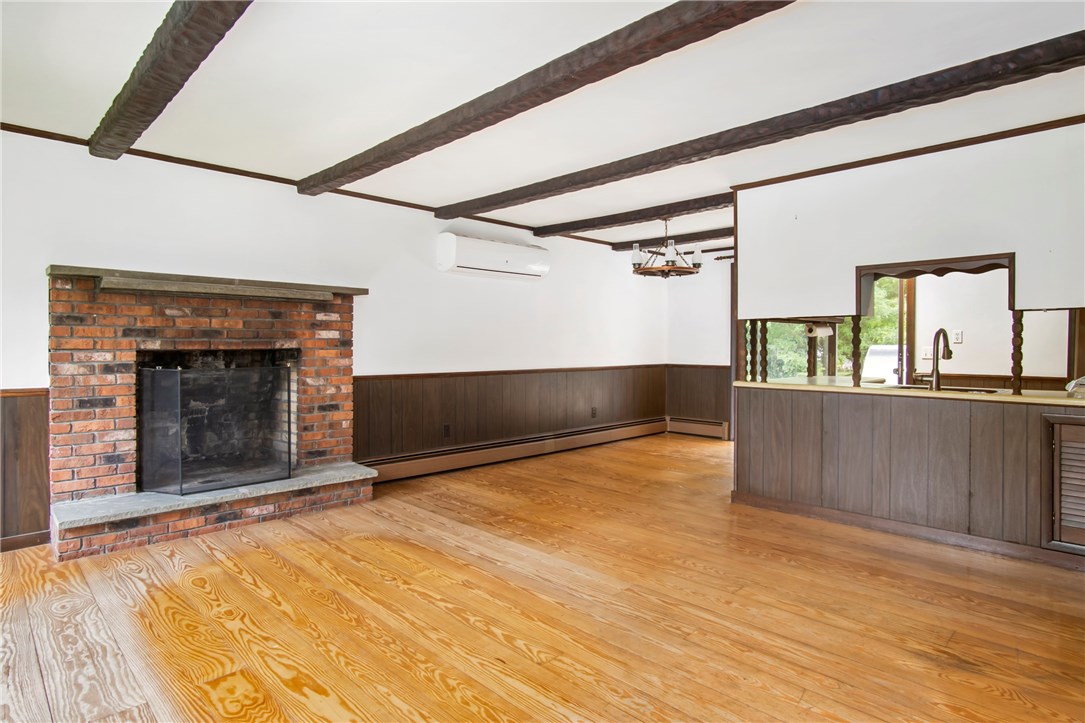 2 Riptide Street Jamestown, RI 02835 - Photo 2 of 20 Gallery Image 2