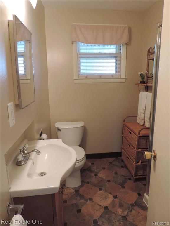 326 North Alice Avenue Rochester, MI 48307 - Photo 4 of 5