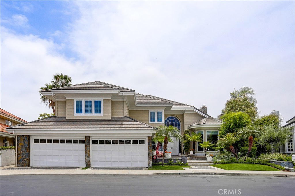 14 Rockingham Drive Newport Beach, CA 92660 - Photo 2 of 10