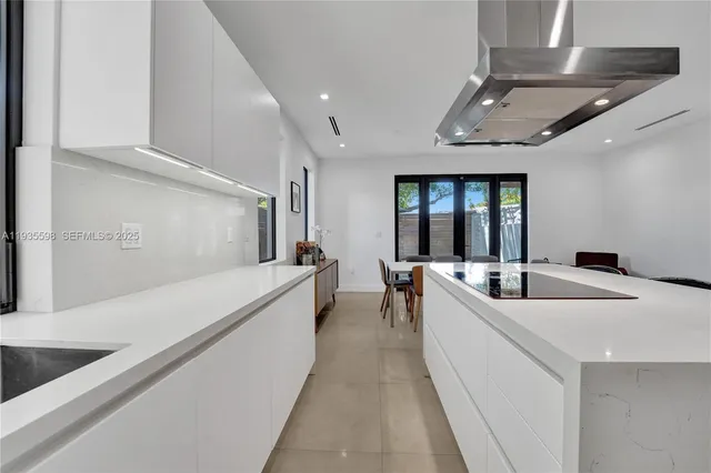 $7,450 | 3465 Southwest 3rd Avenue, Miami, FL 33145