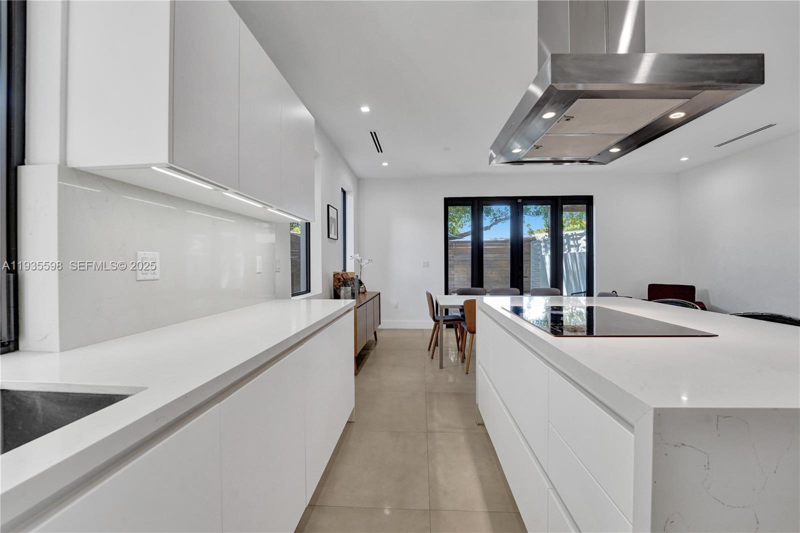 3465 Southwest 3rd Avenue Miami, FL 33145 - Photo 12 of 45