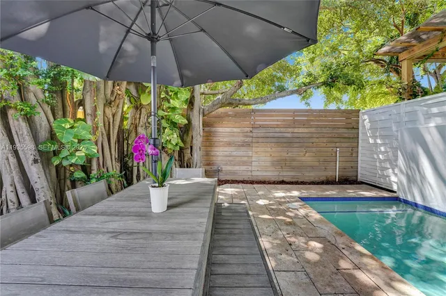 $7,450 | 3465 Southwest 3rd Avenue, Miami, FL 33145