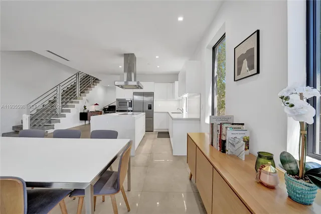 $7,450 | 3465 Southwest 3rd Avenue, Miami, FL 33145