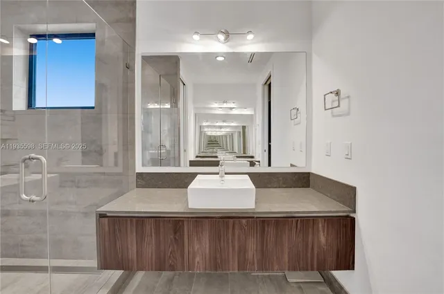 $7,450 | 3465 Southwest 3rd Avenue, Miami, FL 33145