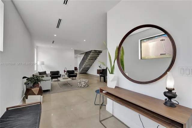 $7,450 | 3465 Southwest 3rd Avenue, Miami, FL 33145