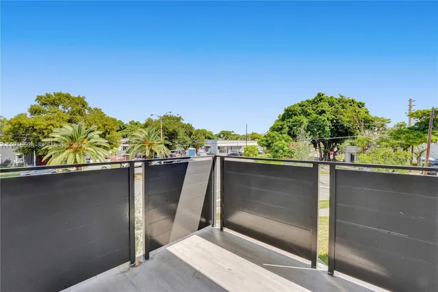 $7,450 | 3465 Southwest 3rd Avenue, Miami, FL 33145