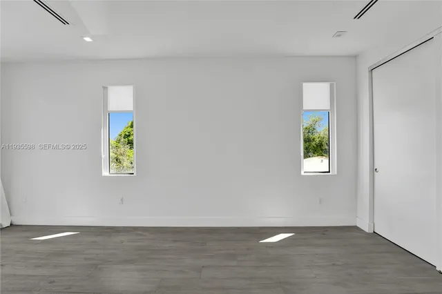 $7,450 | 3465 Southwest 3rd Avenue, Miami, FL 33145