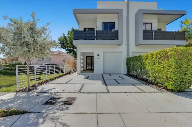 $7,450 | 3465 Southwest 3rd Avenue, Miami, FL 33145