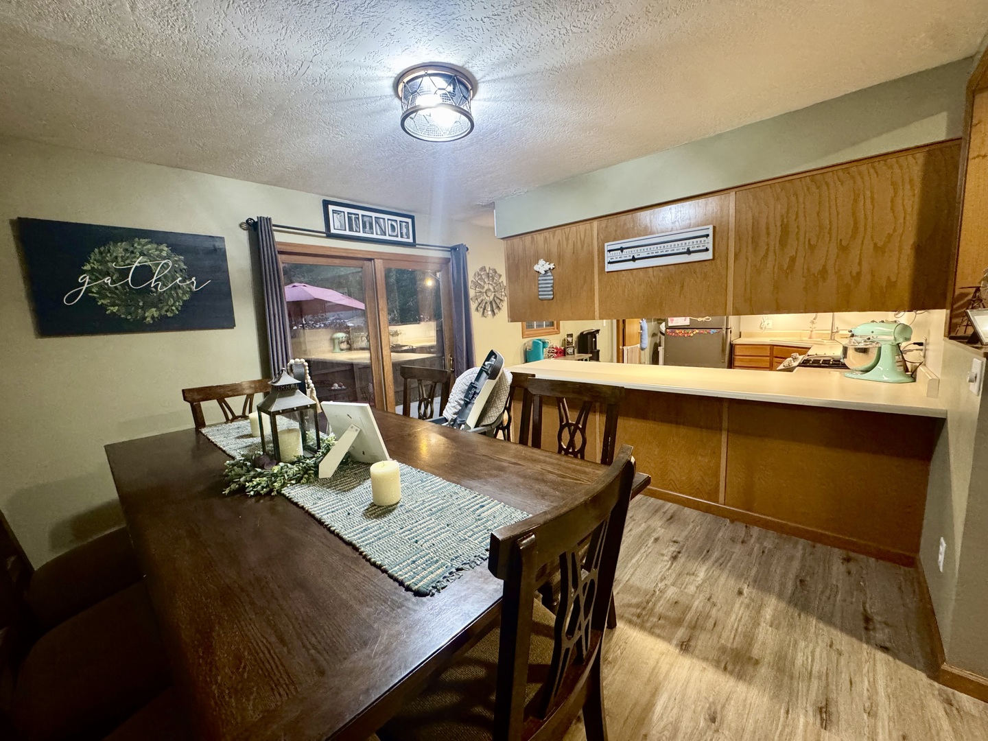308 North Alexander Street Clinton, IL 61727 - Photo 6 of 20 a view of a dining room with furniture