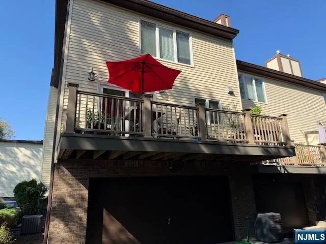 $639,000 | 13 Canterbury Lane, New Milford, NJ 07646