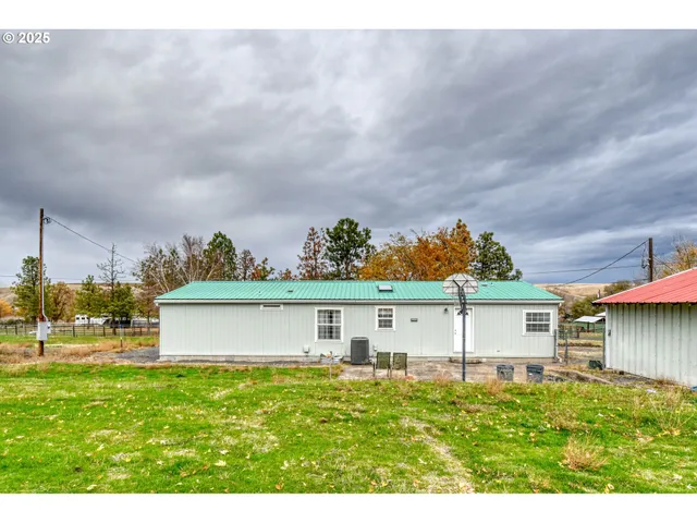$285,000 | 73306 Southeast 54th Street, Pendleton, OR 97801