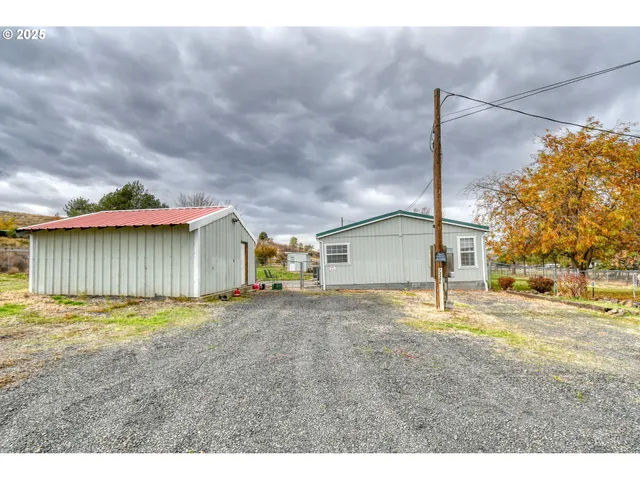 $285,000 | 73306 Southeast 54th Street, Pendleton, OR 97801