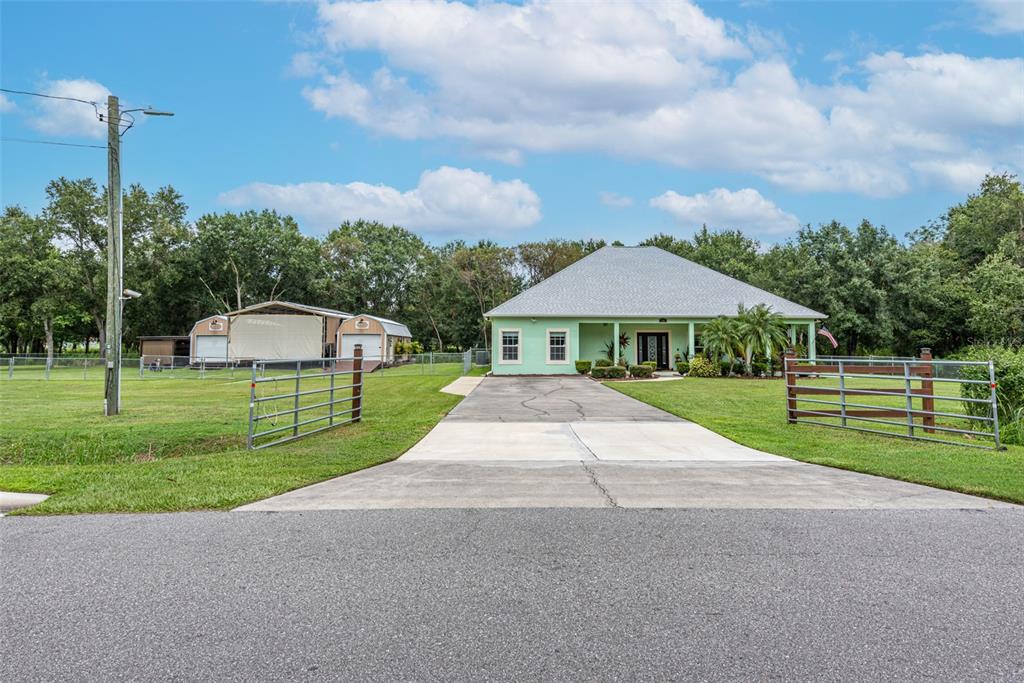13810 Walden Sheffield Road Dover, FL 33527 - Photo 3 of 52 Gallery Image 3