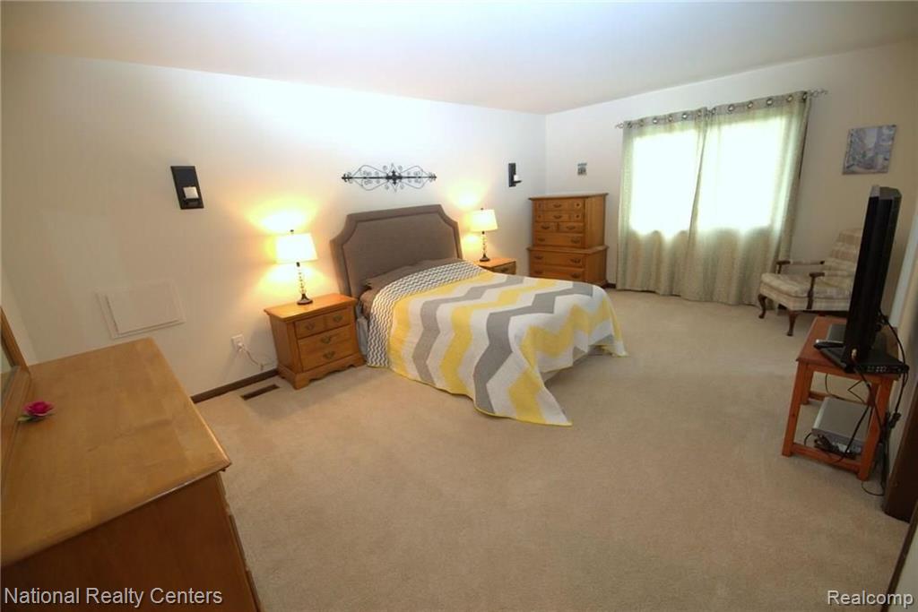576 Middlebury Lane Rochester Hills, MI 48309 - Photo 20 of 36