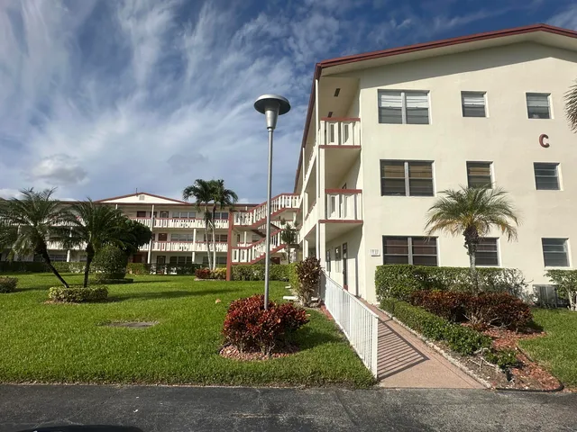 $1,300 | 121 Brighton C, Boca Raton, FL 33434