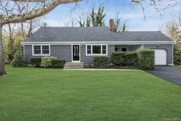 $699,000 | 76 Maple Street, Bayport, NY 11705