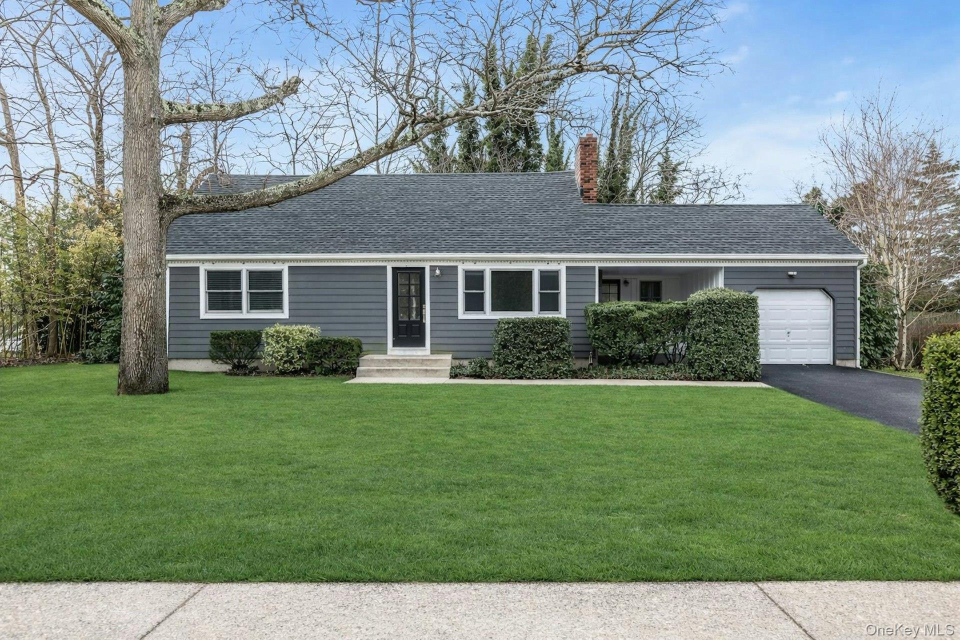 76 Maple Street Bayport, NY 11705 - Photo 2 of 38