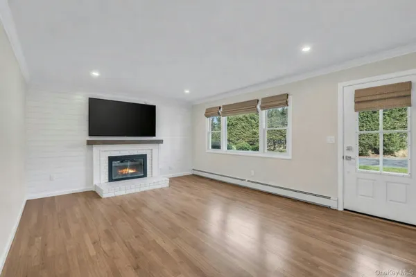 $699,000 | 76 Maple Street, Bayport, NY 11705
