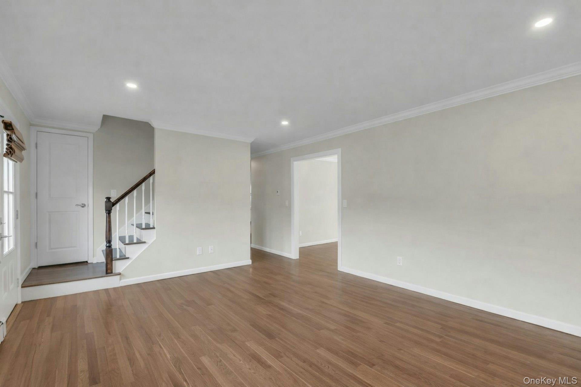 76 Maple Street Bayport, NY 11705 - Photo 10 of 38