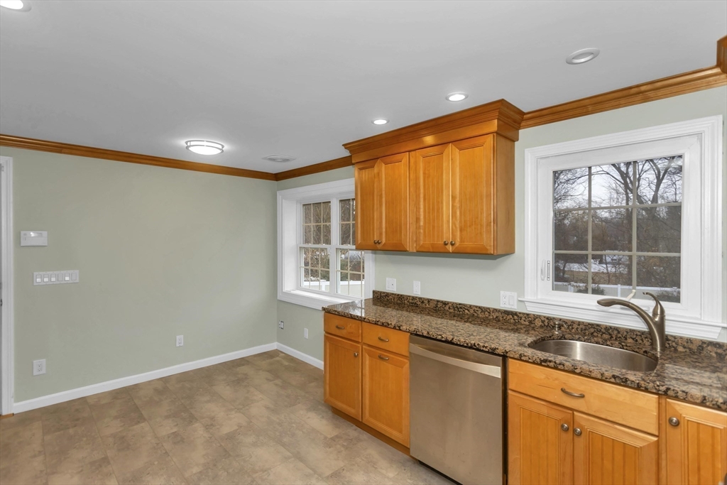 192 Gardens Drive Springfield, MA 01119 - Photo 11 of 34