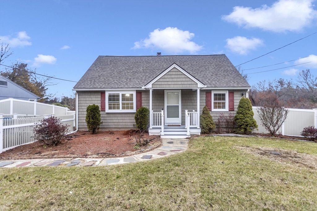192 Gardens Drive Springfield, MA 01119 - Photo 2 of 34