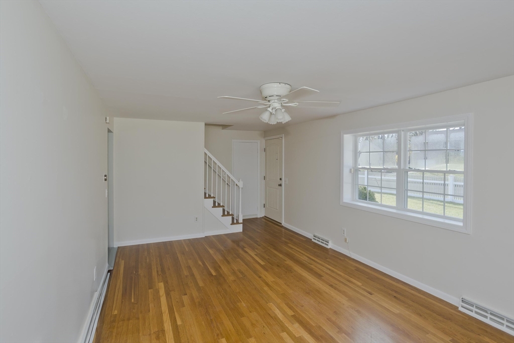 192 Gardens Drive Springfield, MA 01119 - Photo 7 of 34