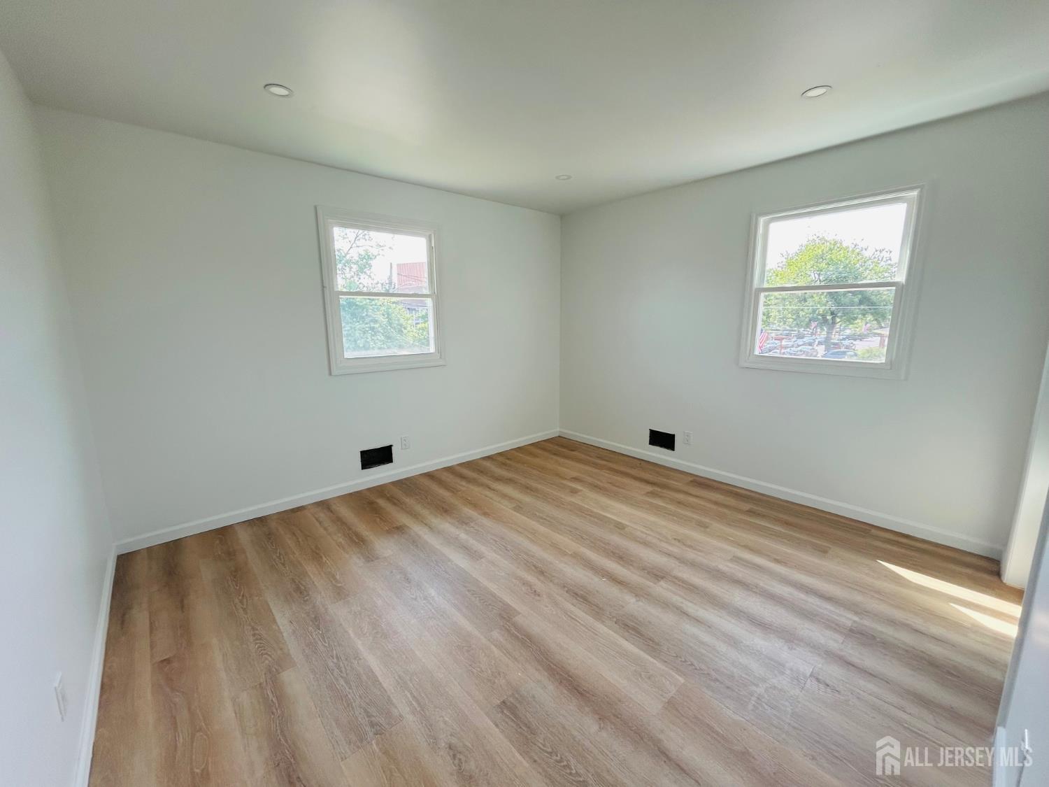 18 Millstone Road Somerset, NJ 08873 - Photo 8 of 9